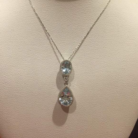 NWOT! 14k blue stone diamond necklace 💙