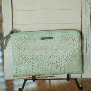 Thanksgiving 🦃 sale!!!!  S&D clutch