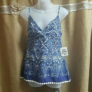 Ivy Jane Navy Floral Tank.