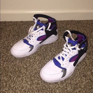 Nike Air Huarache high top