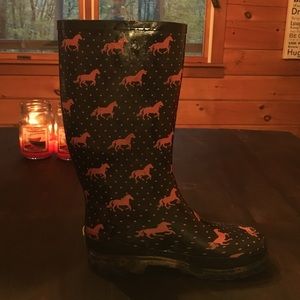 Size 6 rain boots