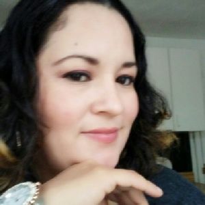 Meet your Posher, Isabel