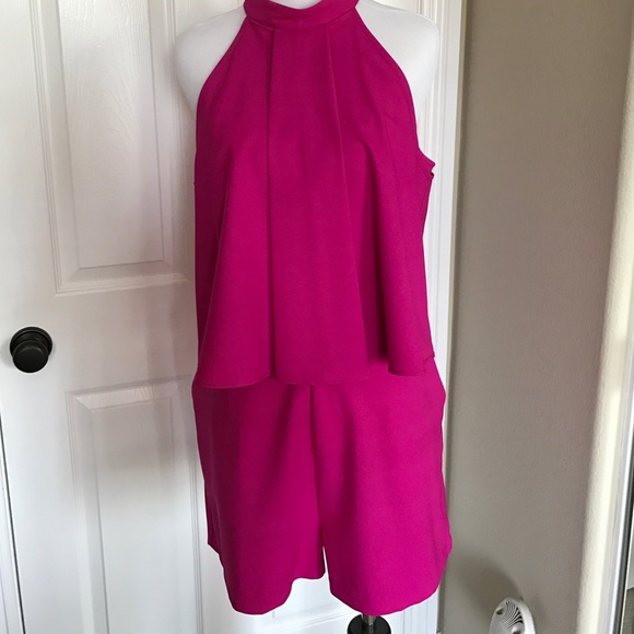 🩷 Bebe Romper - Picture 2 of 3