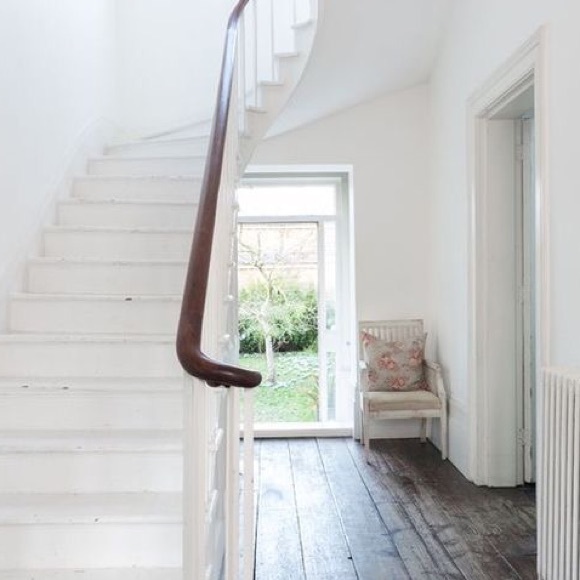 Meet your Posher, Esmerelda - Picture 1 of 1