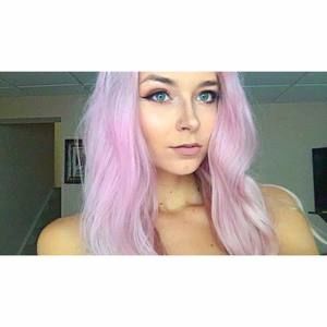 Meet your Posher, Michaela