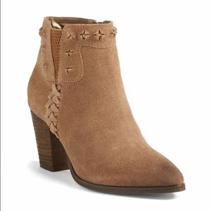 Dolce vita Cactus suede tan booties