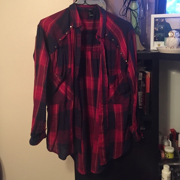 Button up shirt.