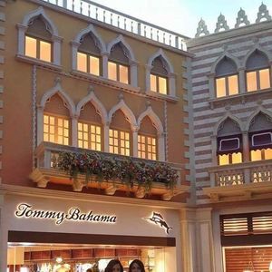 Meet your Posher, Claudia