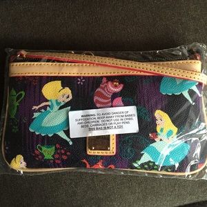 Alice in wonderland Dooney & Bourke