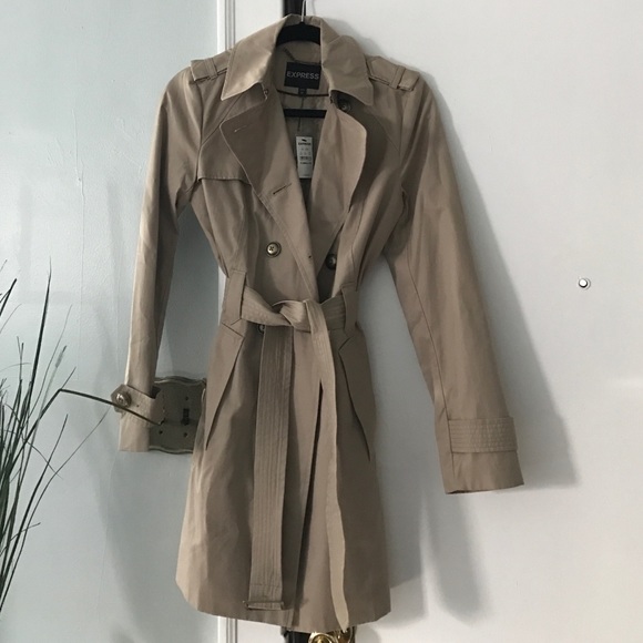 Super cute khaki trench