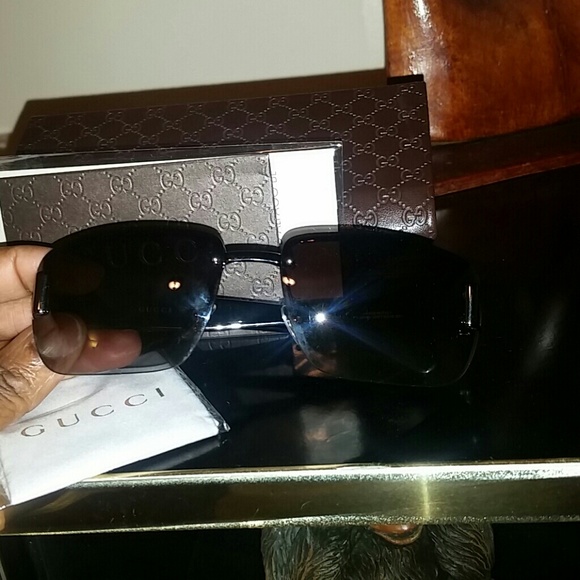 Authentic"Men"Gucci Shades