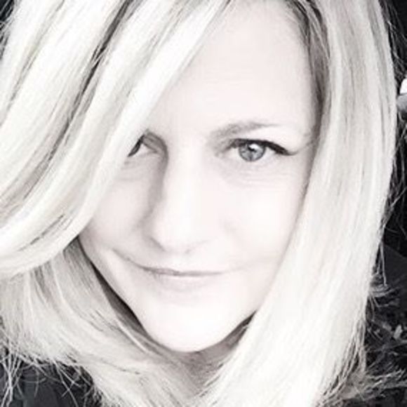 Meet your Posher, Angelia