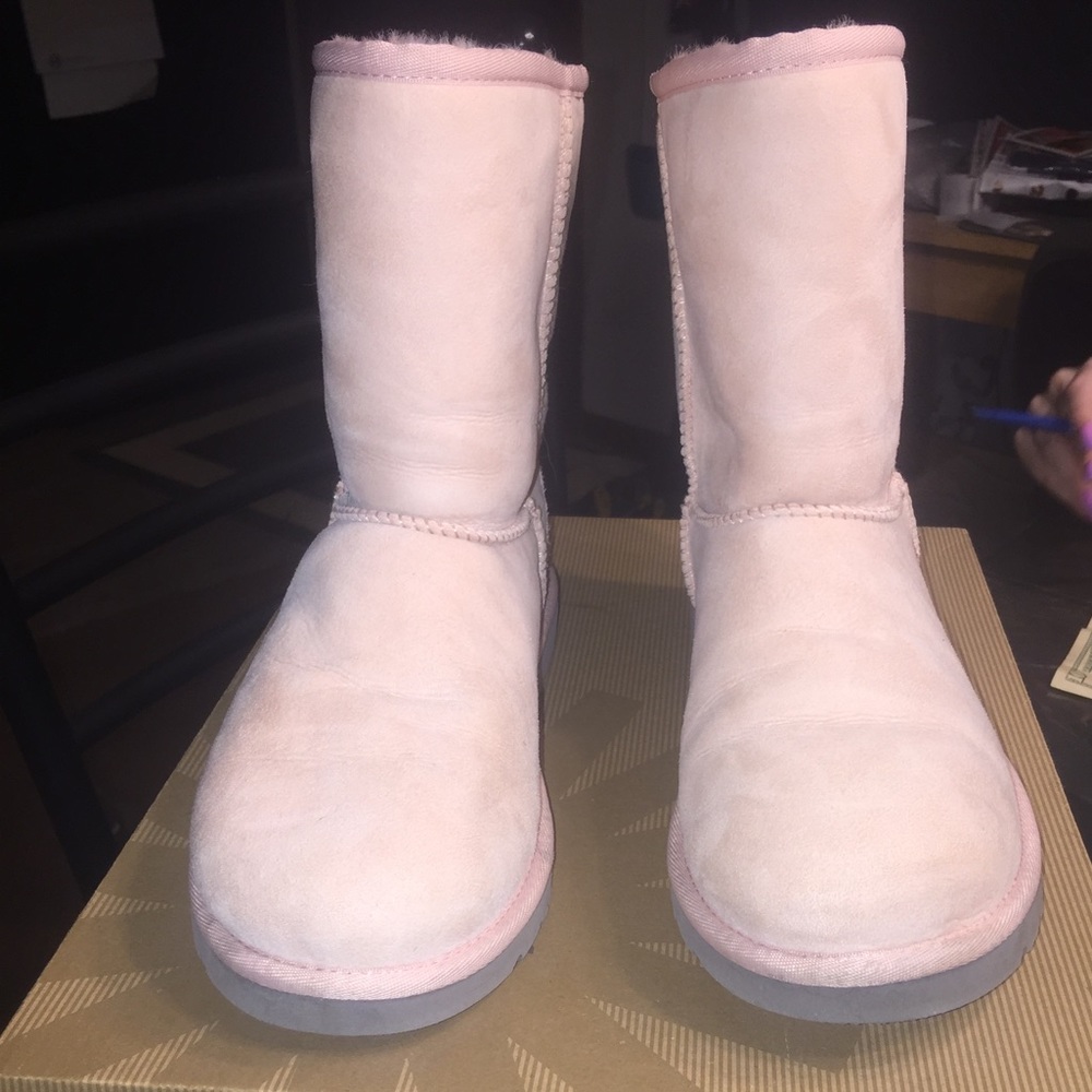 K Classic Uggs