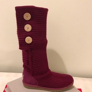 Ugg Classic Cardy Boots sangria. Size 9