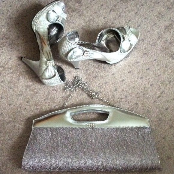 Silver Grey Platform Heels - Picture 2 of 4