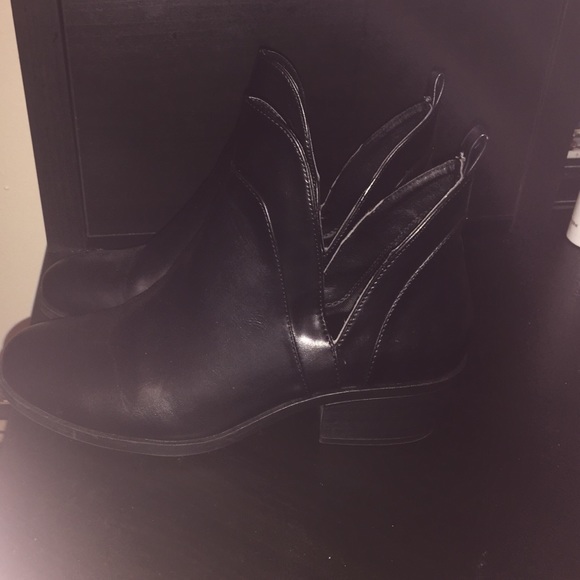 Ankle boots.