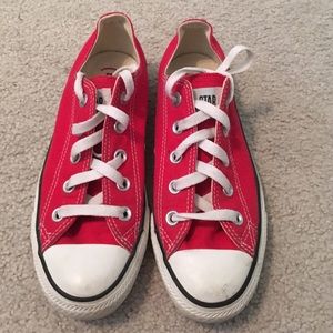 Red converse (reserved)