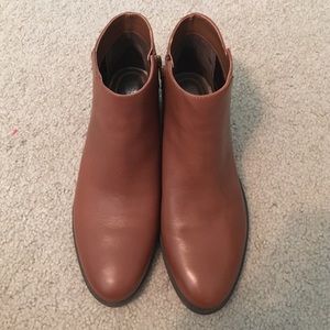 Brown faux leather short boots