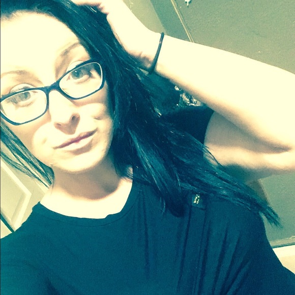 Meet your Posher, Ashley - Picture 3 of 4