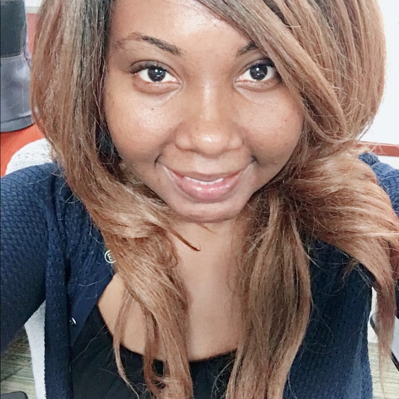 Meet your Posher, Nicole