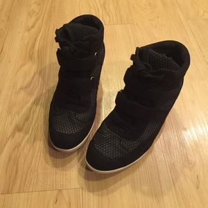 Madden girl wedge sneakers