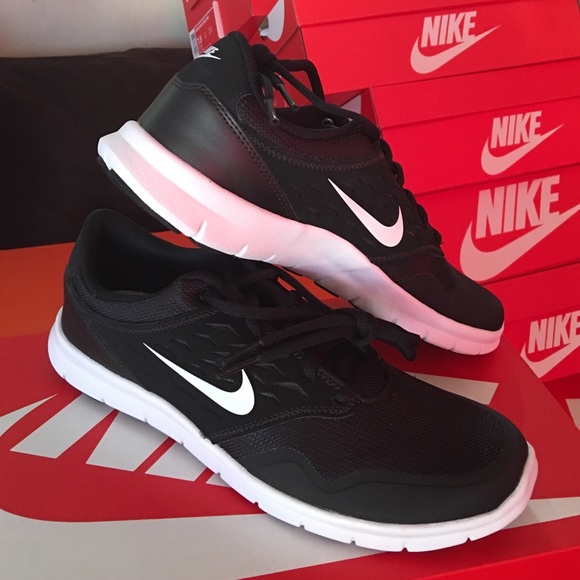 Nike shoes NEW - Picture 4 of 7