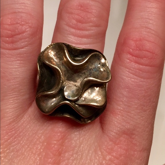 Silpada Sterling Silver Flower Ring