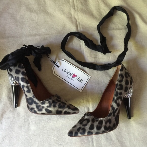 ✖️SOLD✖️Lanvin x H&M cheetah heels