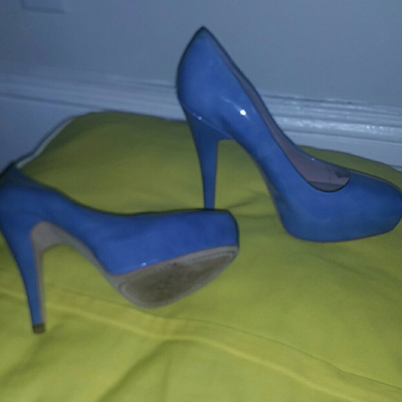 Vice Camuto sky blue heals - Picture 2 of 4