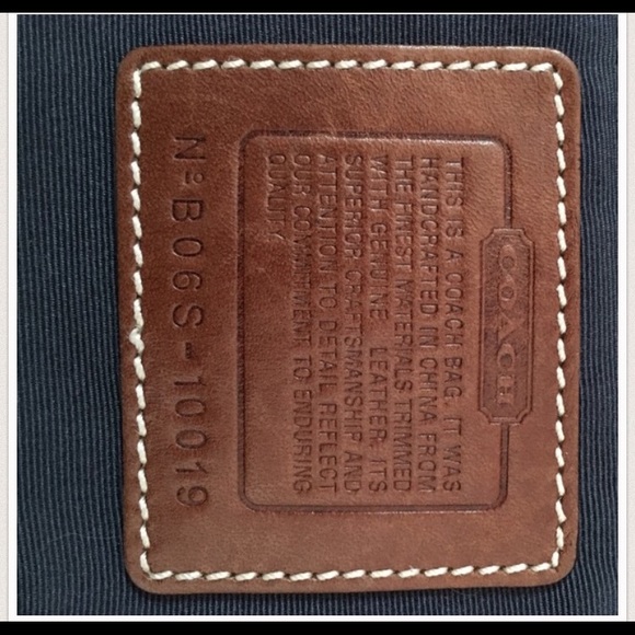 Coach No.B06S-10019 purse - Picture 2 of 4