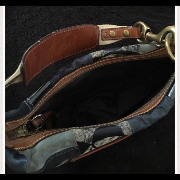 Coach No.B06S-10019 purse - Picture 3 of 4