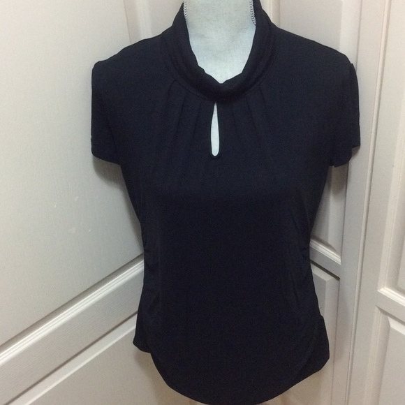 🚫S O L D 🚫.  High neck line top