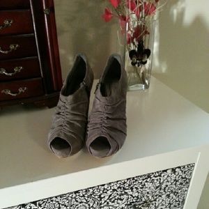 Marc Fisher grey bootie shoes
