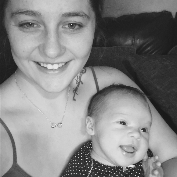 Meet your Posher, Shealynn - Picture 3 of 4