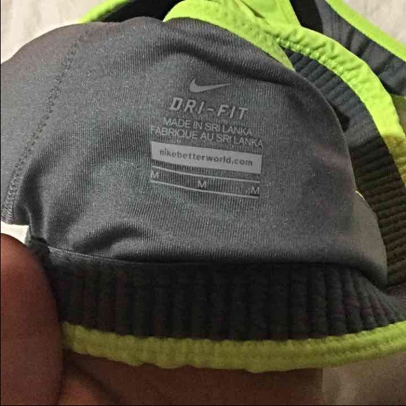 Nike dri-fit sports bra - Picture 3 of 3