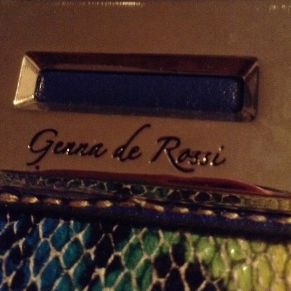 Purse - Picture 2 of 3