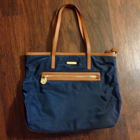MICHAEL Michael Kors Handbags - Michael Kors Kempton Tote in Navy (Price Firm)
