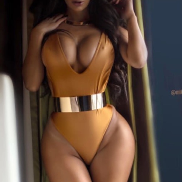 . Mistress Rocks Tan/Gold Open Back Bodysuit - Picture 2 of 10