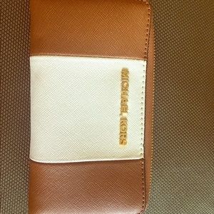 Micheal Kors Wallet
