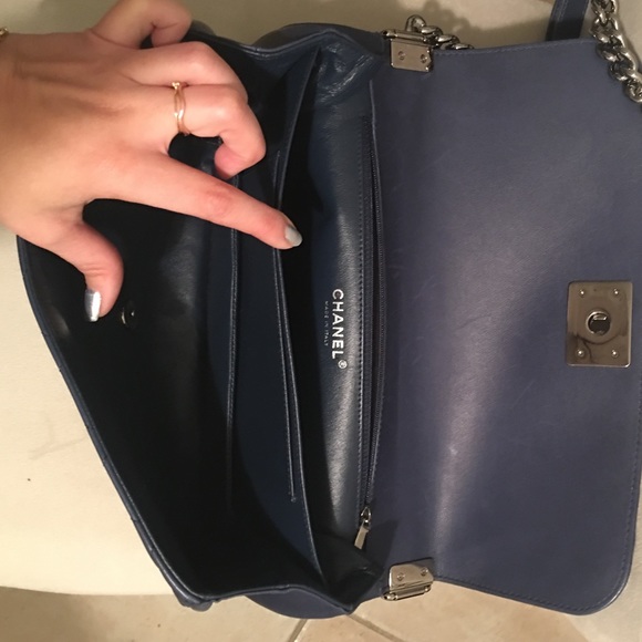 Chanel purse - Picture 3 of 4