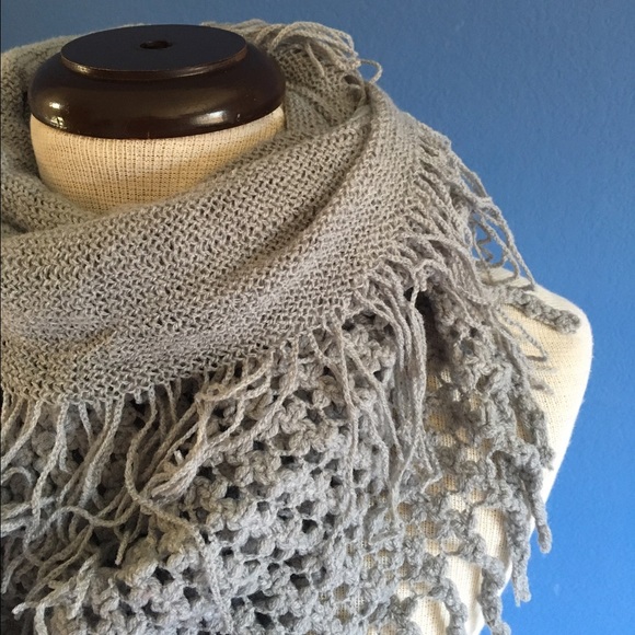 🆕Two-Loop Knit Infinity Scarf (Gray) - Picture 2 of 2