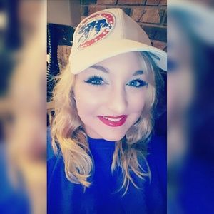 Meet your Posher, Haylee