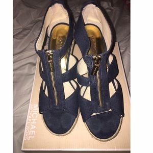 Michael Kors Navy & Gold Wedges! Size 8