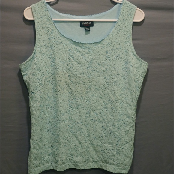 Large top with flower pattern - Picture 1 of 3