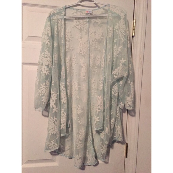 Light seafoam green lace Lindsay by LulaRoe