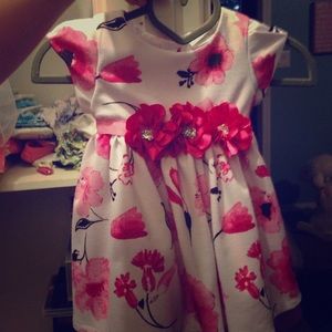 Baby's dress 6/9 months