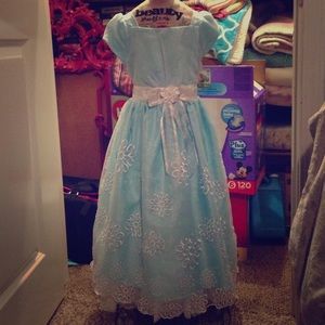 Girls dress