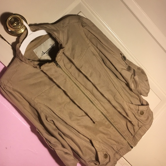 Cute little jacket - Picture 2 of 3