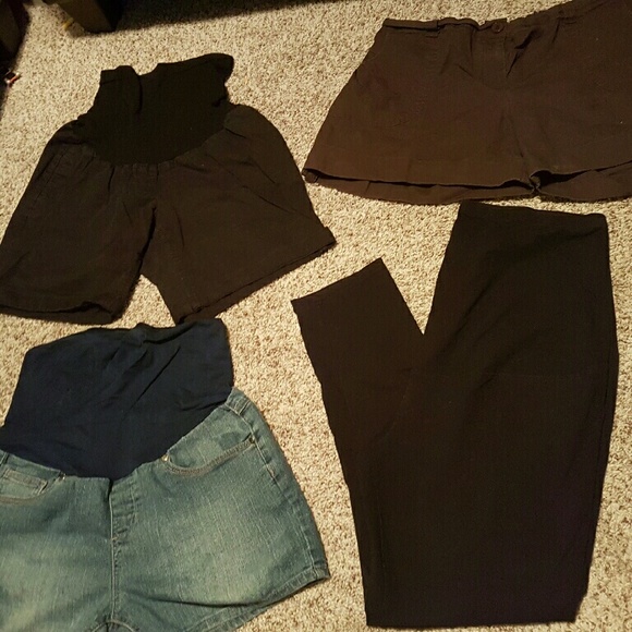 SOLD Lot of Maternity clothes - Picture 3 of 4