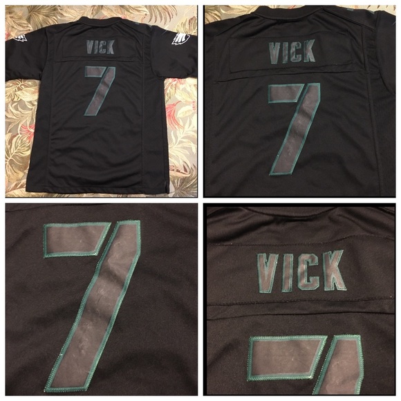 Boy's Large Vick #7 Jersey. - Picture 4 of 4